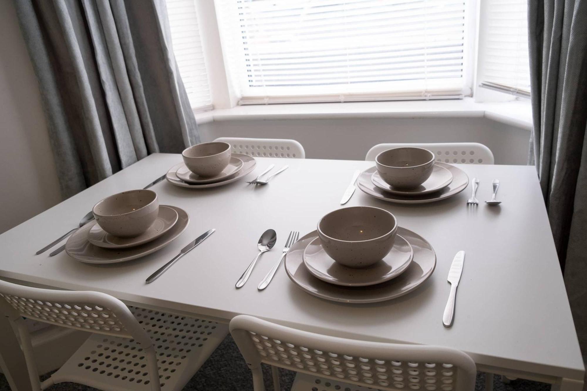 Lena St 3 Bedroom House Sleep 6- Long Stay Contractors-Free Parking Bristol Buitenkant foto